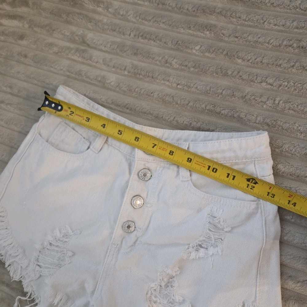 White Distressed Denim Shorts Size S 1/3 Button Fly Frayed Cutoff Raw Hem Womens - Picture 3 of 7